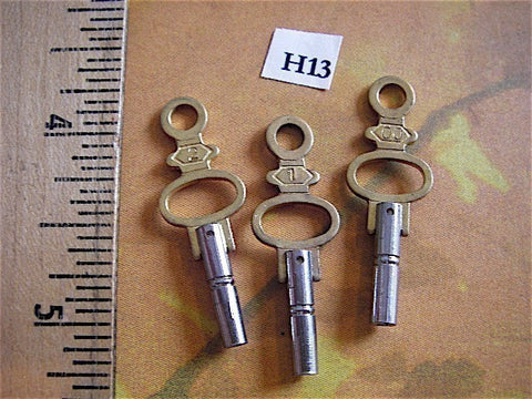 Pocket watch keys - Steampunk supplies - Perfect for all your steampunk creations